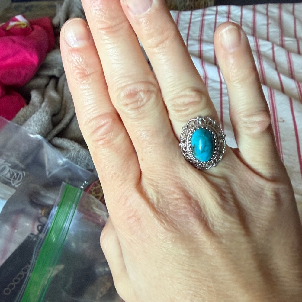 Elegant Silver and Turquoise Ring